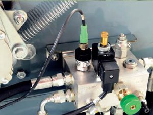 Установка и регулировка плотности рулона с кабины трактора