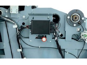 Unidad de control de derivacíon "Automotive" instalada sobre la maquina