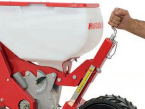 Regolazione con manopola della profondità-di semina, molto semplice e precisa